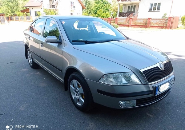 Skoda Octavia cena 13900 przebieg: 250000, rok produkcji 2007 z Żabno małe 79